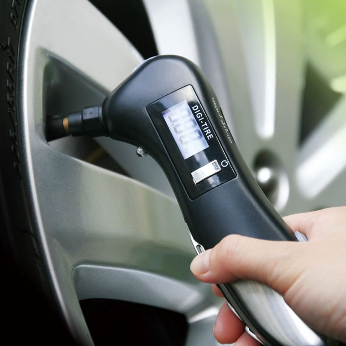 9 In 1 Tire Pressure Gauge Multi-function Safety Hammer