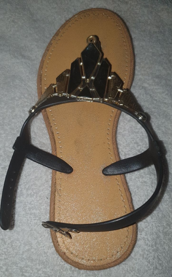 Black Cheap And Affordable Rubber Sandal