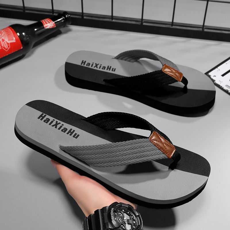 New Arrival Youth Sandals Men Flip Flops Shoes Summer Cool Men Slippers Comfy Soft Anti-slip Flat Sandals Outdoor Casual Beach Shoes Black