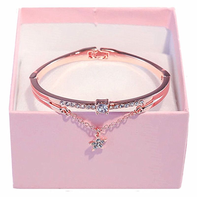 Women's Simple Diamond-studded  Bracelet  With Star Pendant
