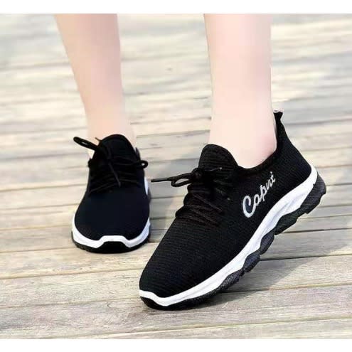 Women's Lightweight Sneakers - Black And White