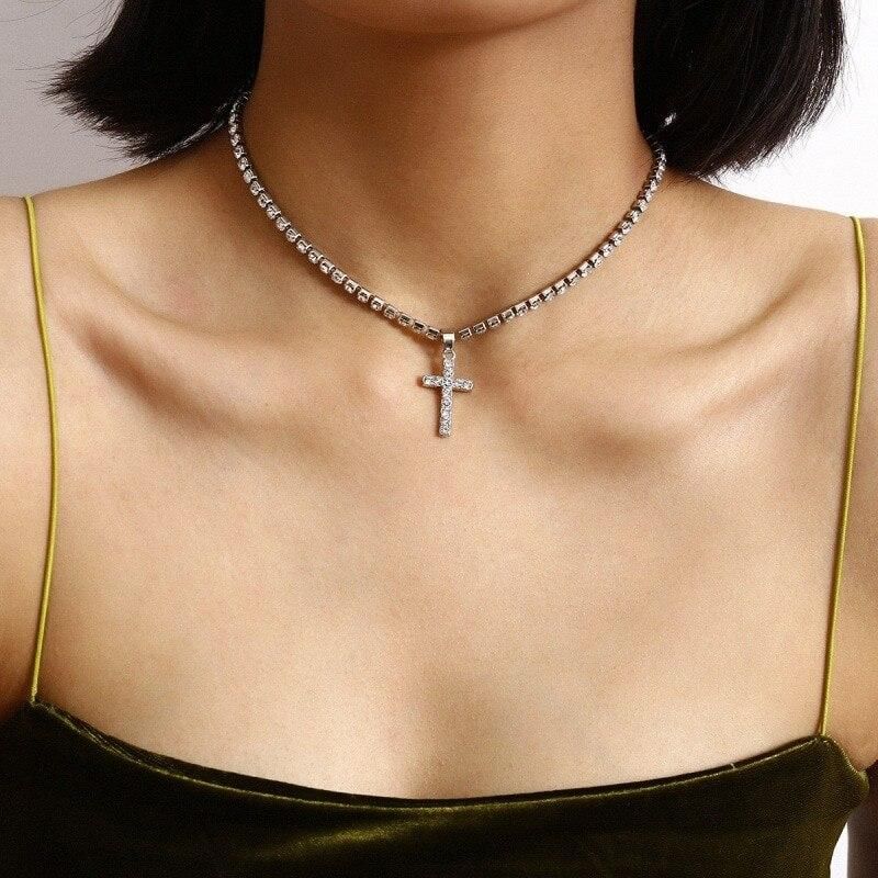 Daily Jewelry Make You Fashionable Hip Hop Style Cross Pendant Necklace Unisex Diamond Simple Cross Collarbone Necklace