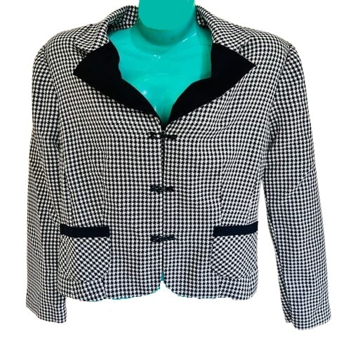 Long Sleeved Houndstooth Blazer