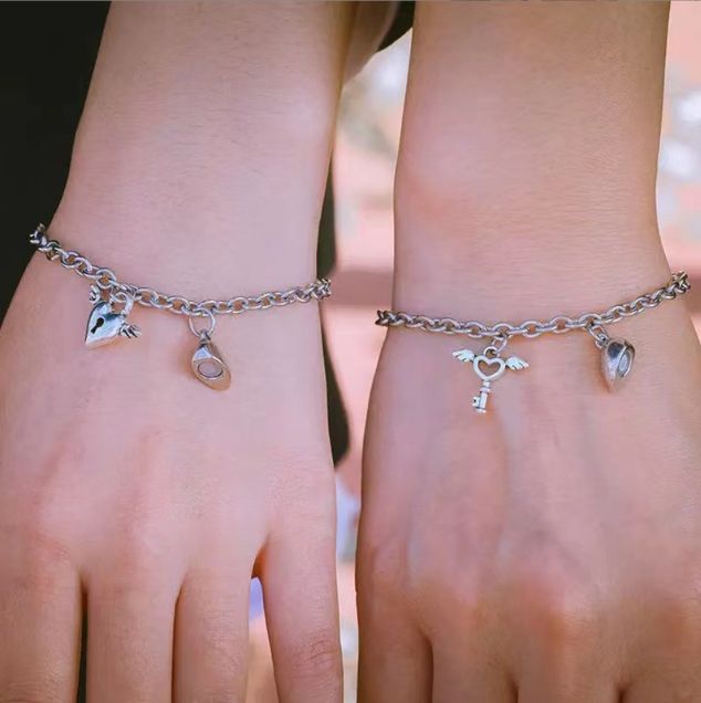 2 Love Magnetic Bracelet Men And Women Key Heart Lock Silver