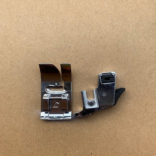 Zig Zag Foot With Holder  Brother    Xc4901121 /  Xe2555101