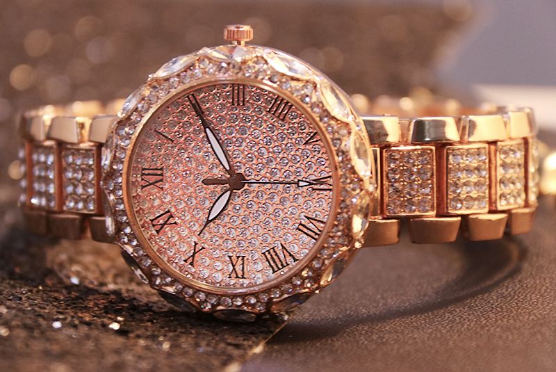 Fashion Luxurious Rose Gold Ladies Wristwatch Ice Rhinestone Clock For Women