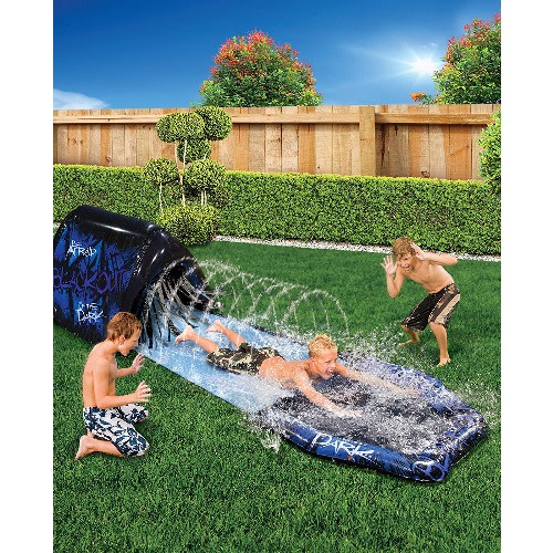 Black-out Tunnel Water Slide