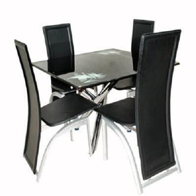 Dining With 4 Leather Chairs