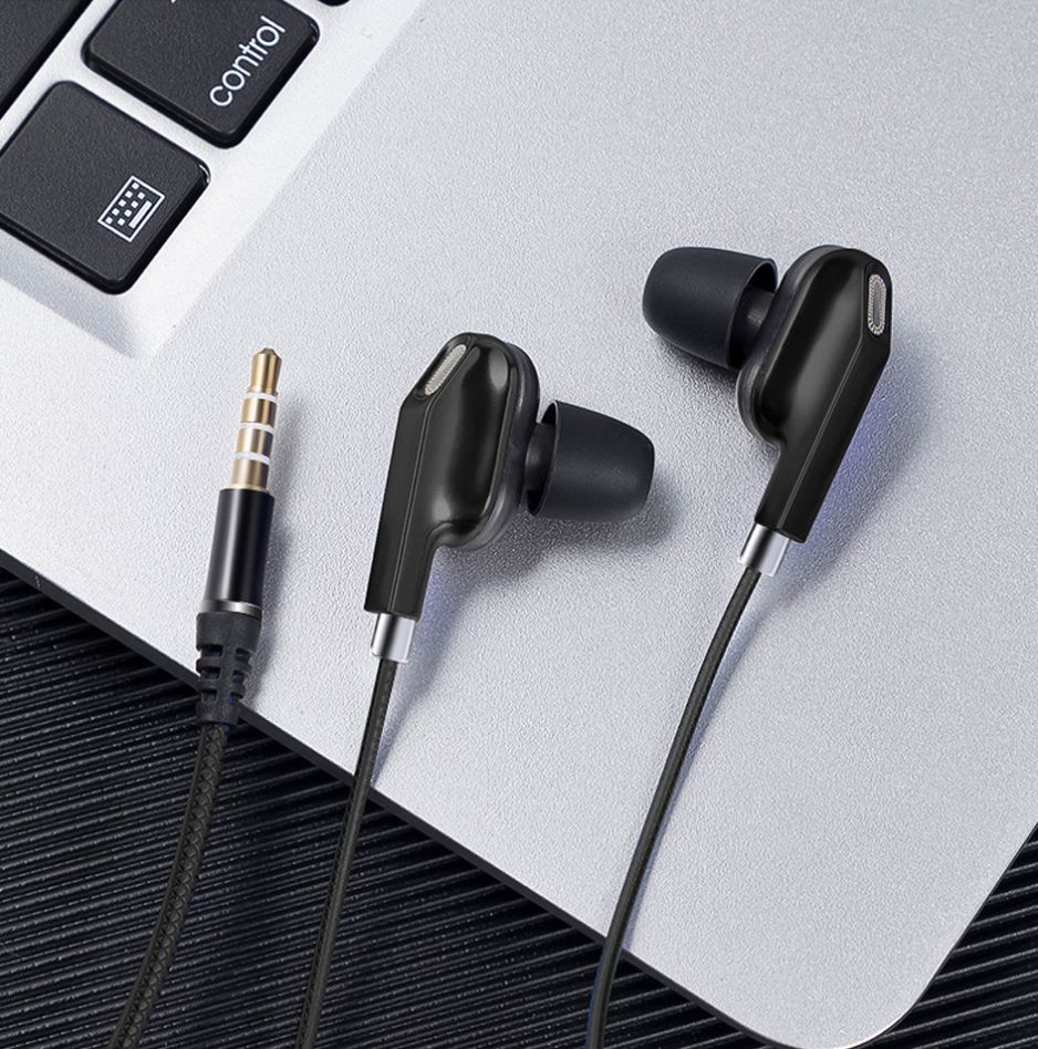 In-Ear Wired Earphone Dual Dynamic Coil 4-Speaker
