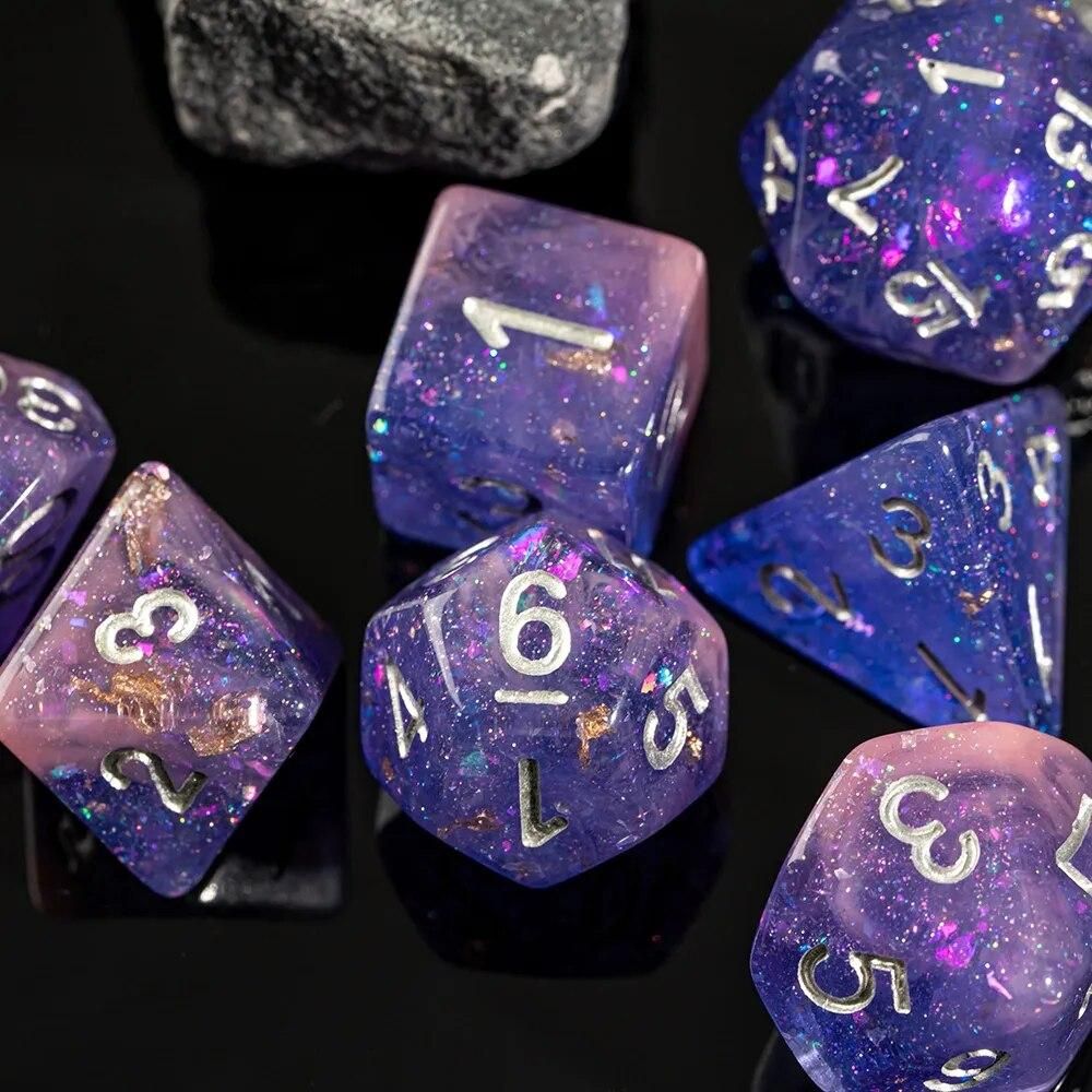 Cusdie 7Pcs Glitter DND Dice Two-tone Resin D&D Dice Colorful Polyhedral Dice Set for Warhammer Role Playing Board Games
