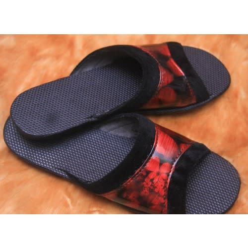 Flat Slippers - Black And Red