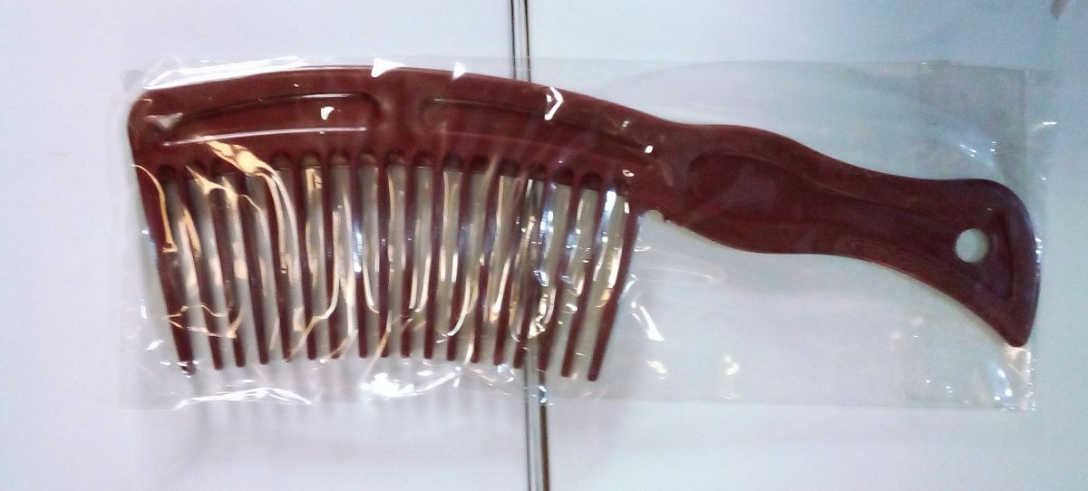 BIG PLASTIC DE - TANGLE WIDE TOOTH COMB DARK BROWN