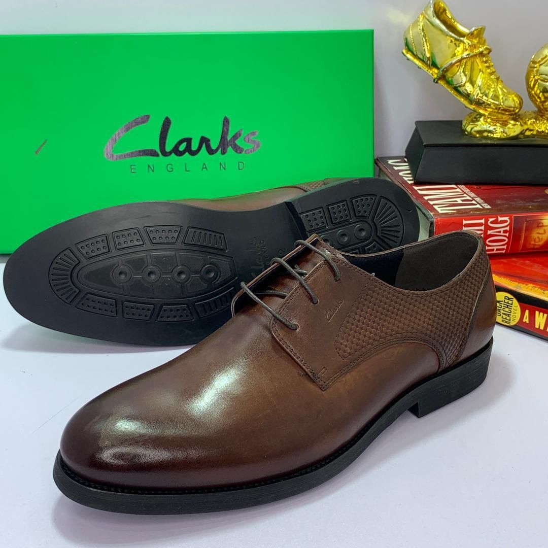 Exclusive Men's Brogue Lace-up Shoe - Brown