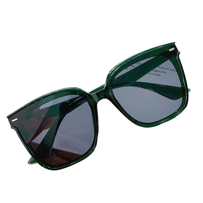 Oversized Trendy Sunglasses Square Lightweight UV400 Protection Glasses for Women Men