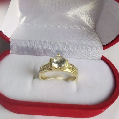 Gold Engagement Ring Band With Stone