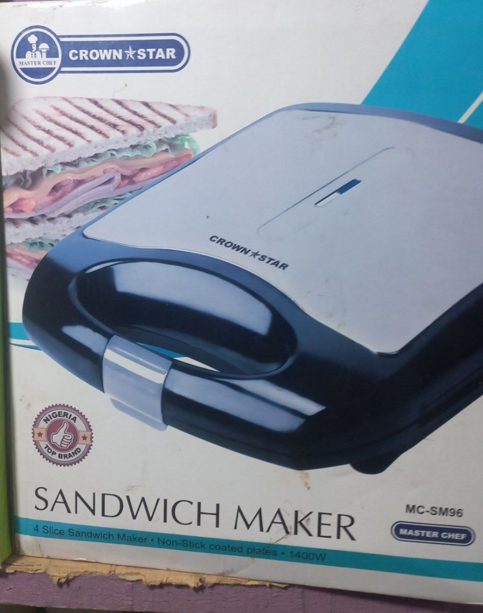 CROWN &STAR Premium 2 Slice Bread Sandwich Toaster