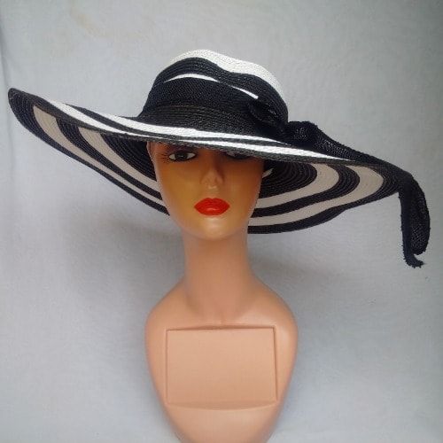 Rainbow Beach Hat For Women - White And Black