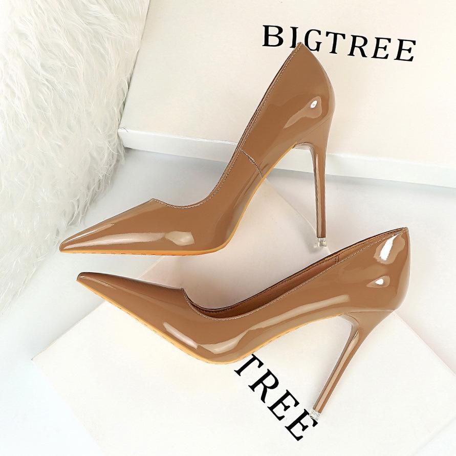 Women's high heels 7.5CM-6 simple shiny pointed high heels Brown