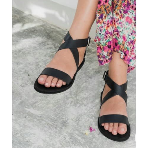 Quality Female Black Crossed Leather Sandal