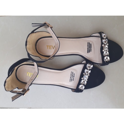 Yvonne Heels