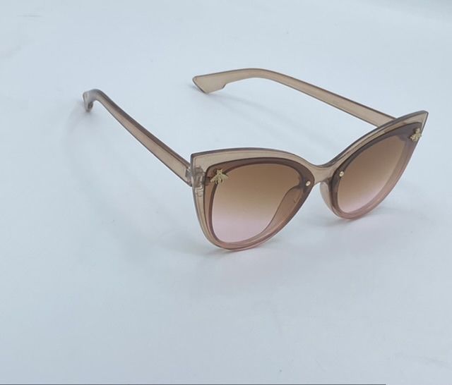 Stylish Brown Catty Eyes Women's Sunglasses