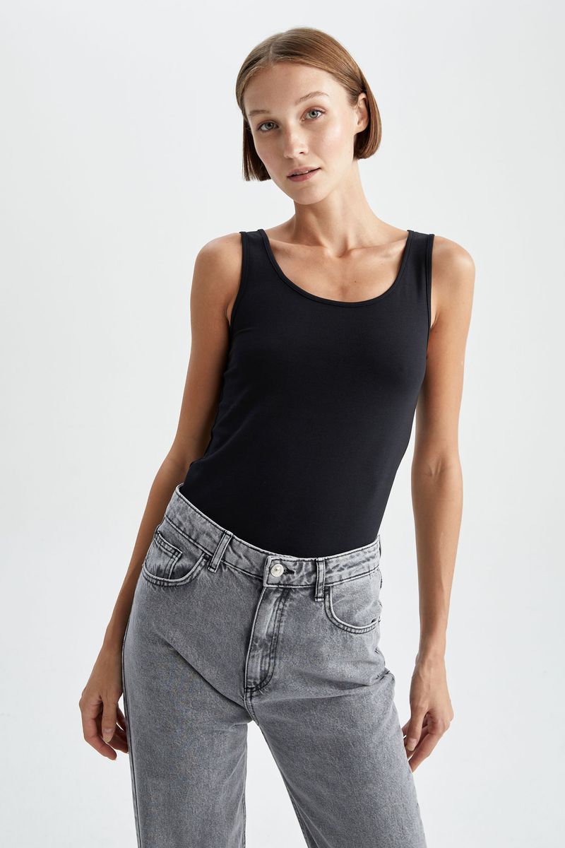Woman Slim Fit Crew Neck Knitted Athlete - Black