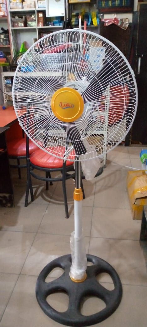 18 INCHES STANDING FAN WHITE
