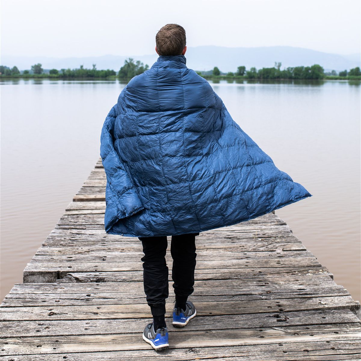 Packable Lightweight Quilt Water-Resistant Camping Blanket