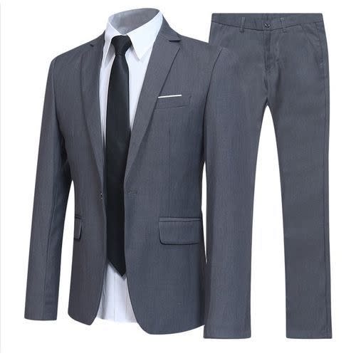 Men’s Classic Grey Suit With Free Tie