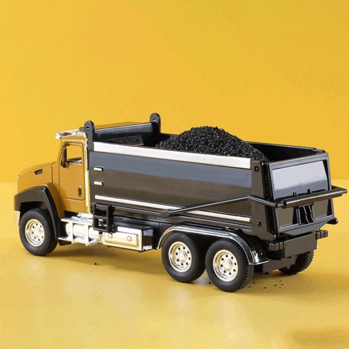 Construction Vehicle Dumping Movable Auto Alloy Pull Cement Dump Truck