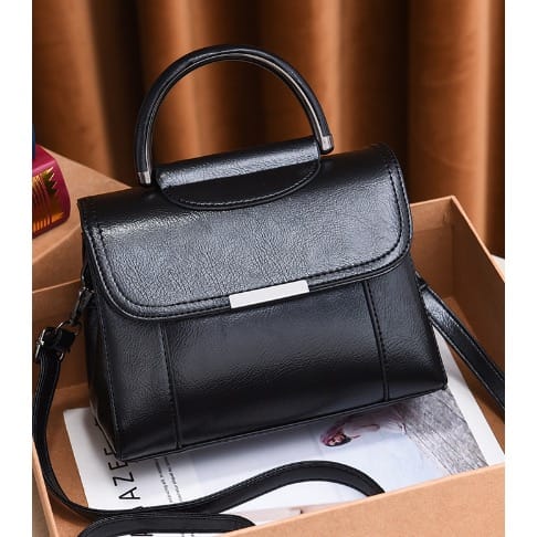 Portable Mini Half Moon Handle Leather Handbag - Black