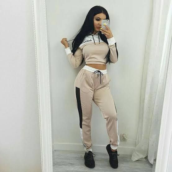 Women's Fashion Wear Comfiest Trend Crop Top/wheat& Patches