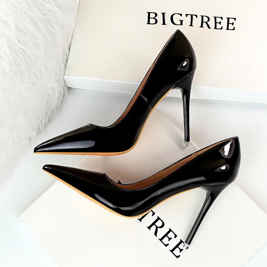 Women's high heels 7.5CM-6 simple shiny pointed high heels Black