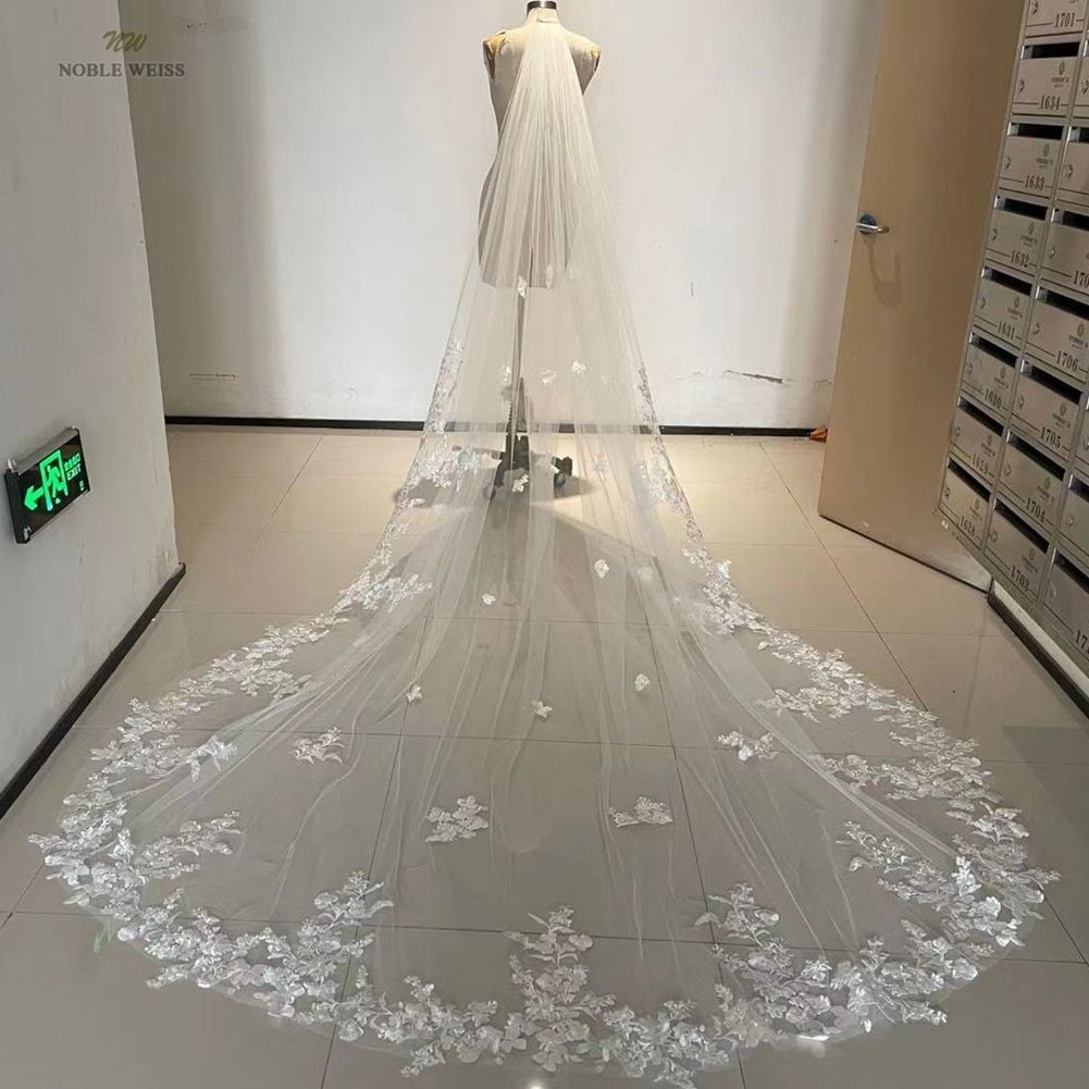 Wedding Veil  Applique Edge Cathedral Veil Flower One-Layer Bridal Veils
