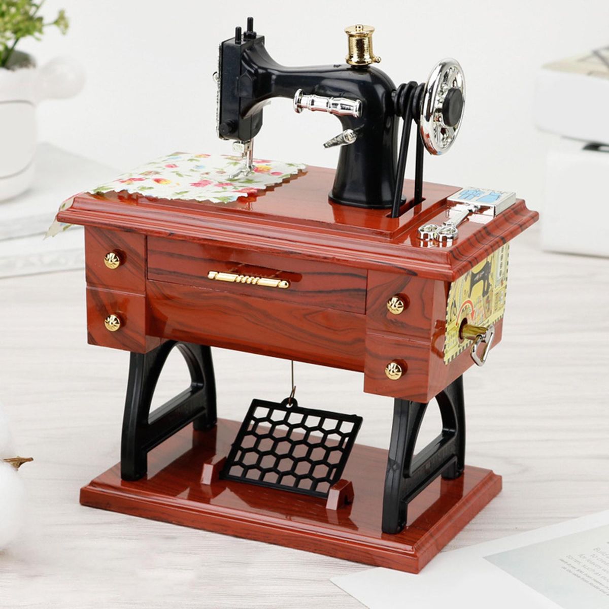 Vintage Style Sewing Machine Music Box Mini Table Decor For Musical