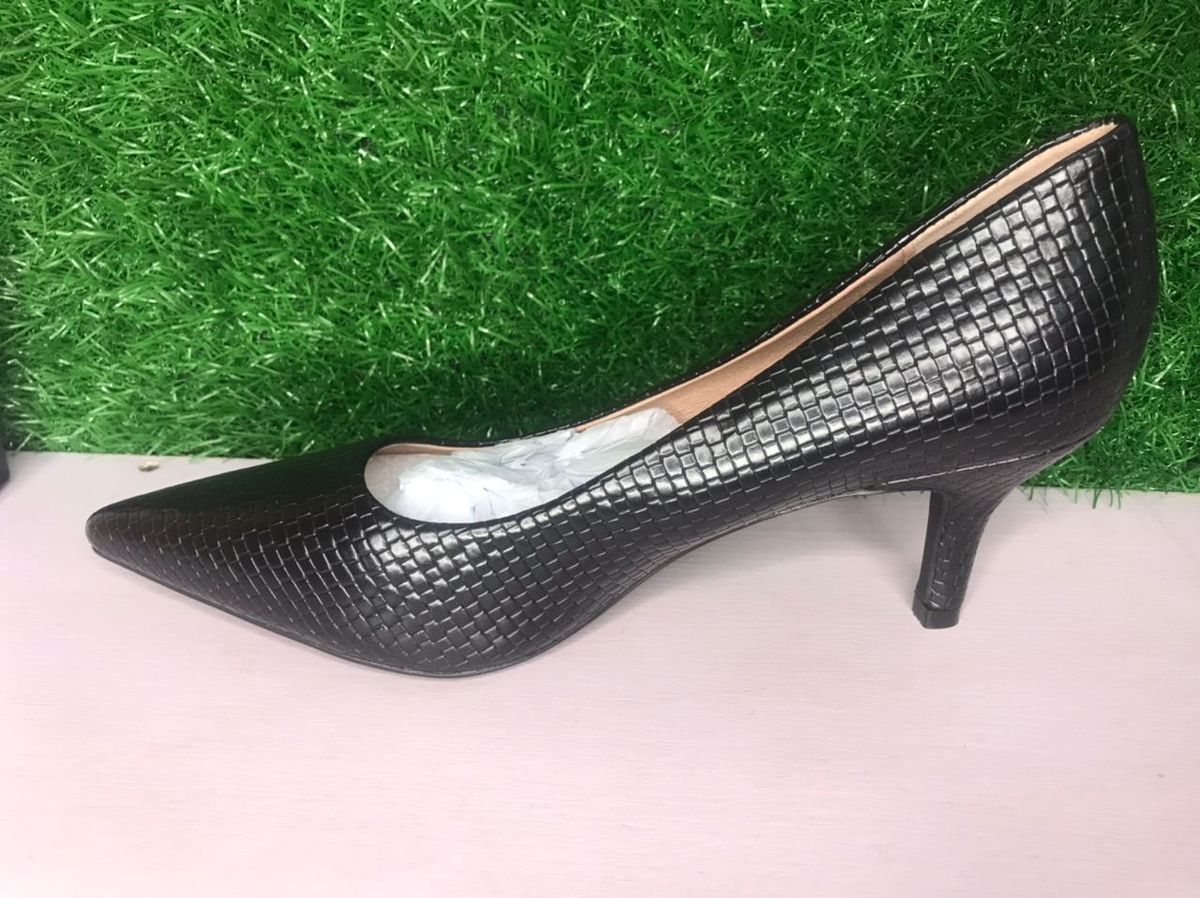 Black Croc Classic Mid Heel Corporate Shoe