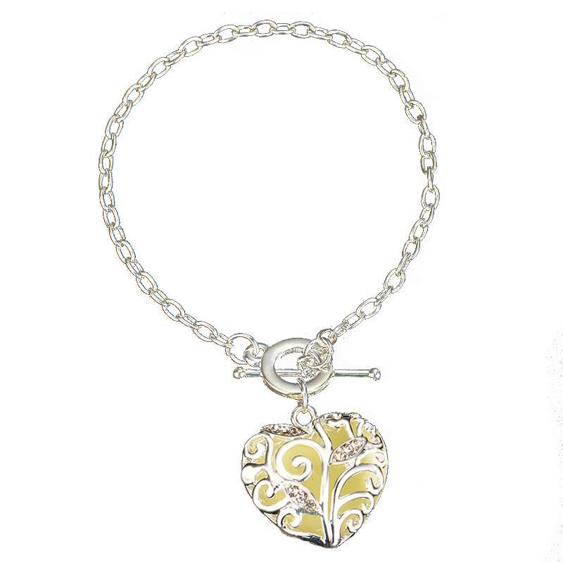 Emitting Women Glow In Dark Fluorescent Heart Pendant