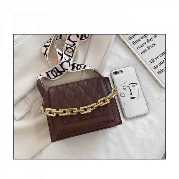 Classic Ladies Fashion Handbag_ Brown