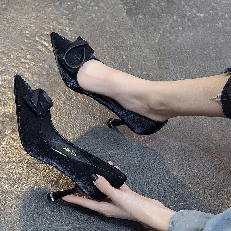 Noble Silk Banquet Stiletto Heels -Black