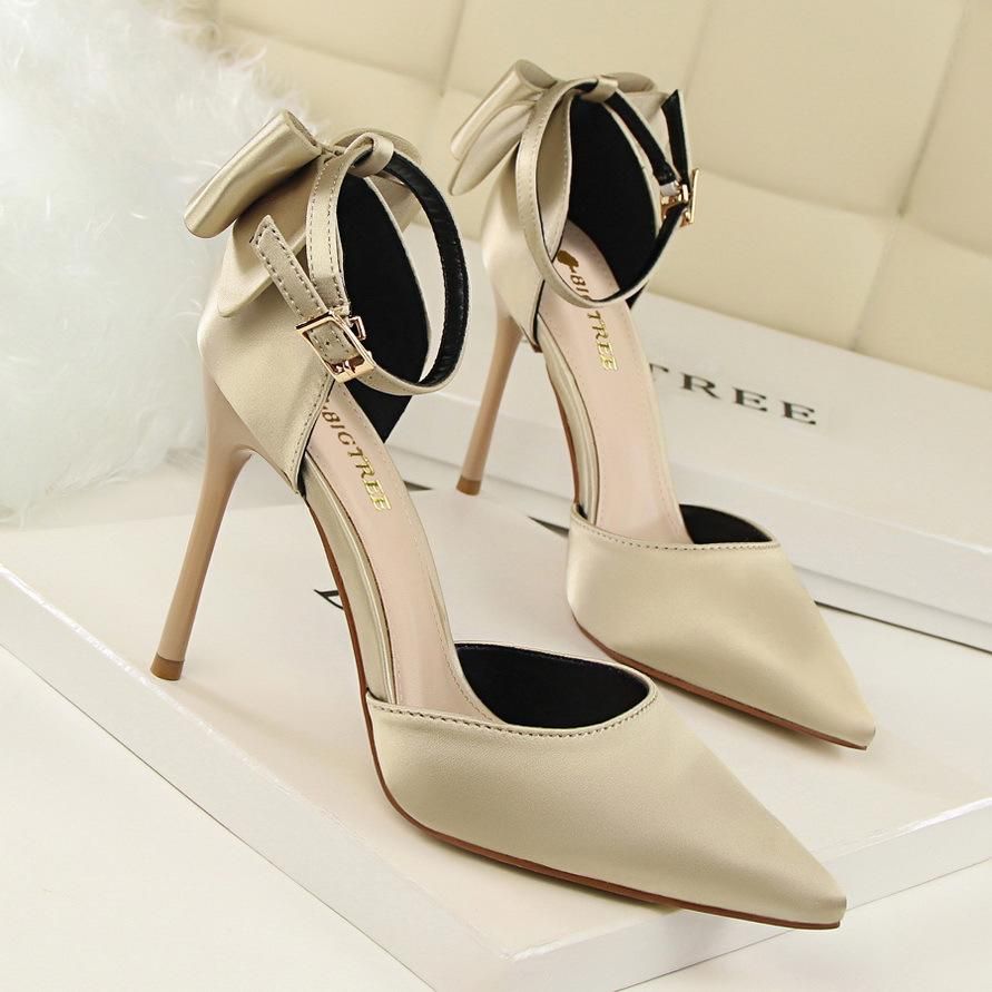 Women's high heels 8CM stiletto pointed high heels Gold