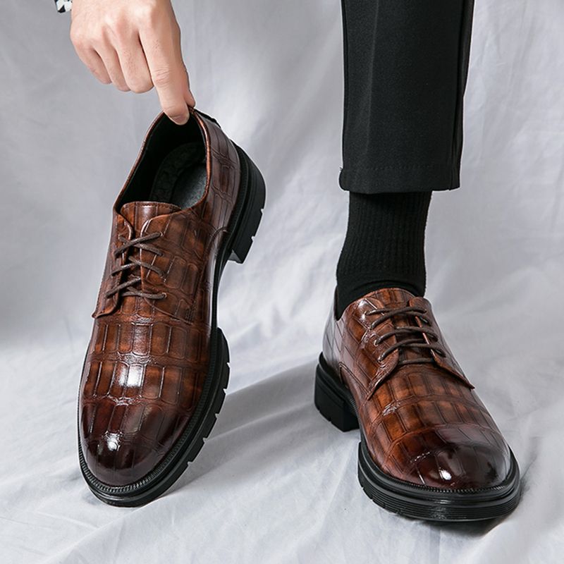 EUR Size 38-46 Business Formal Shoes For Men Handmade Calf Leather Oxfords Shoes Luxury Italian Style Male Dress Shoes Lace-up Soft Office Banquet Flats Shoes Groom Wedding Shoes Brown