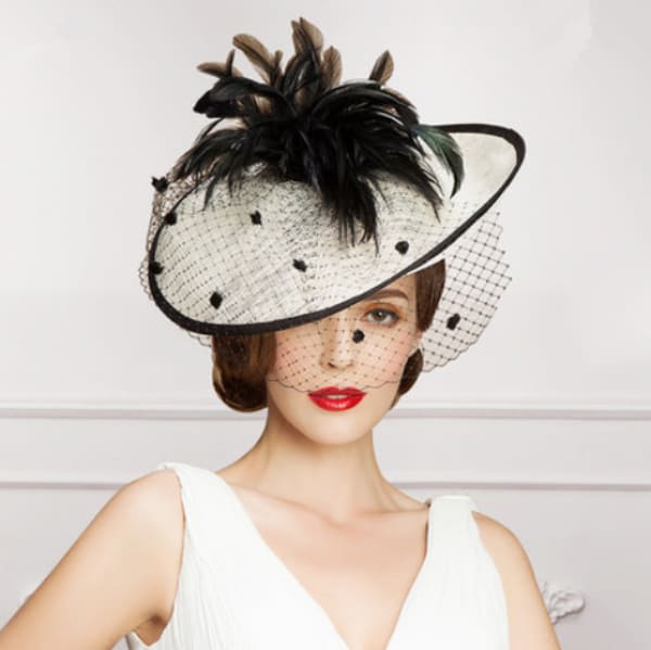 Edge Fascinator - Cream & Black