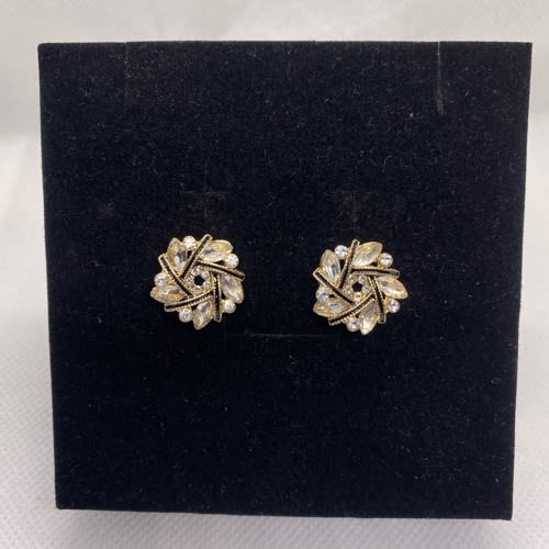Ladies Stud Earring-02
