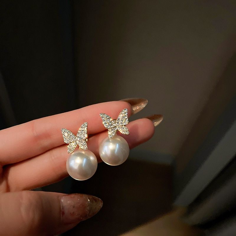 Kq Stylish 925 Pearl Pendant Earrings With Retro Butterfly Shape