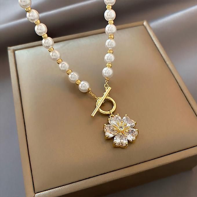 Pearl Necklace For Ladies Flower pendant Chain For Women - Gold&White