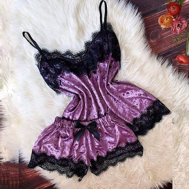 Women's Pajamas  Velvet Sleepwear Women's Pajama Set