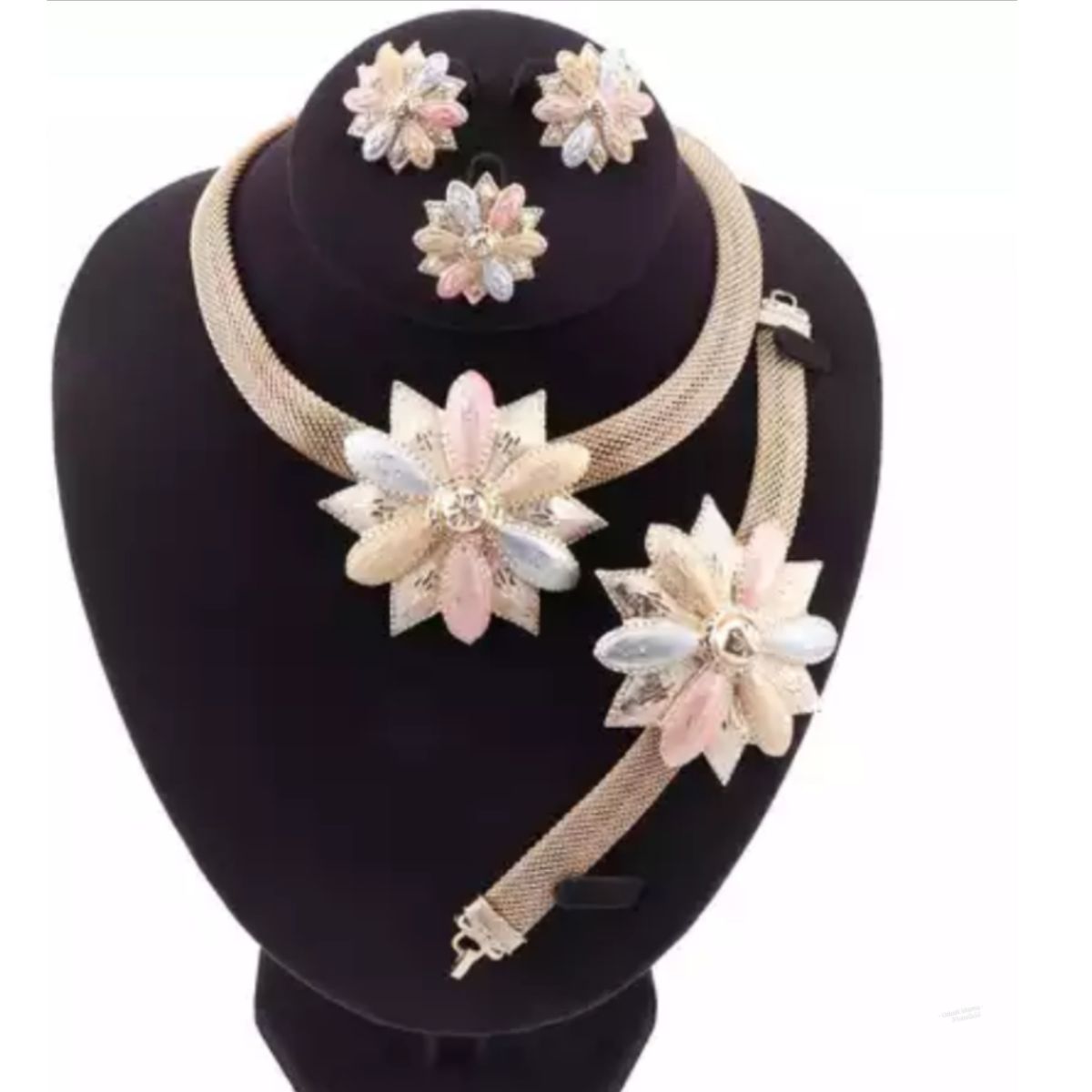 Ladies Costume Necklace & Earring Set - Gold