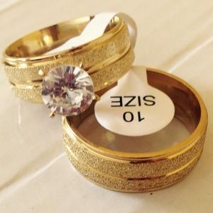 18 Karat Plated Gold T2 Wedding Ring Set
