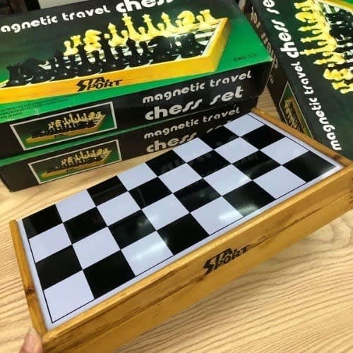Portable Magnetic Chess Board Set - 1 Piece
