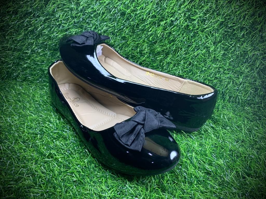 New Stylish Bow Tie Ladies Flat Leather Shoe -Black